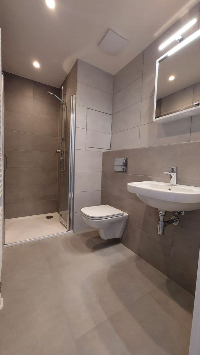 Pronájem bytu 2+kk 36 m², Karla Čapka, Unhošť, Středočeský kraj Pronájem bytu 2+kk 36 m², Karla Čapka, Unhošť, Středočeský kraj