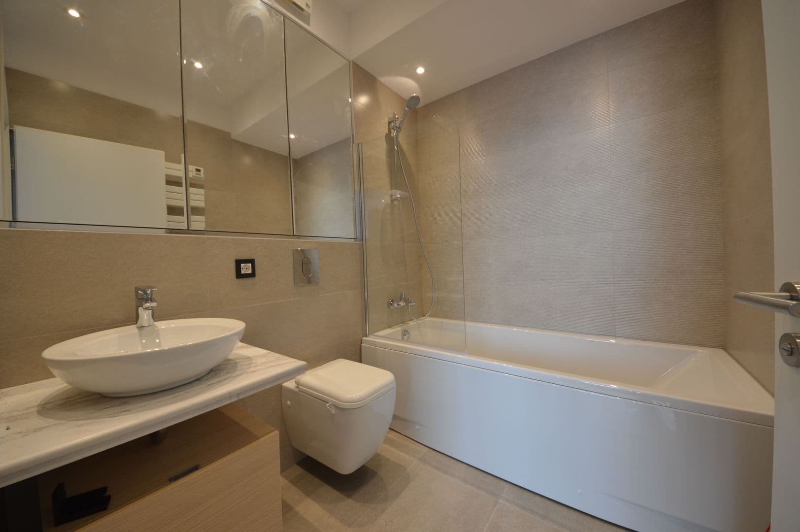 Pronájem bytu 2+1 75 m², Generála Píky, Praha, Praha Pronájem bytu 2+1 75 m², Generála Píky, Praha, Praha