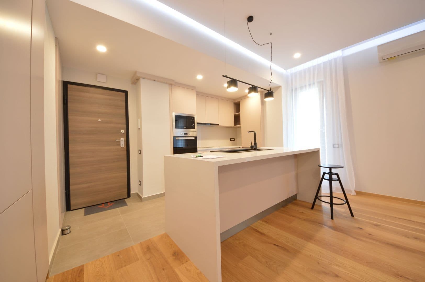 Pronájem bytu 2+1 75 m², Generála Píky, Praha, Praha Pronájem bytu 2+1 75 m², Generála Píky, Praha, Praha