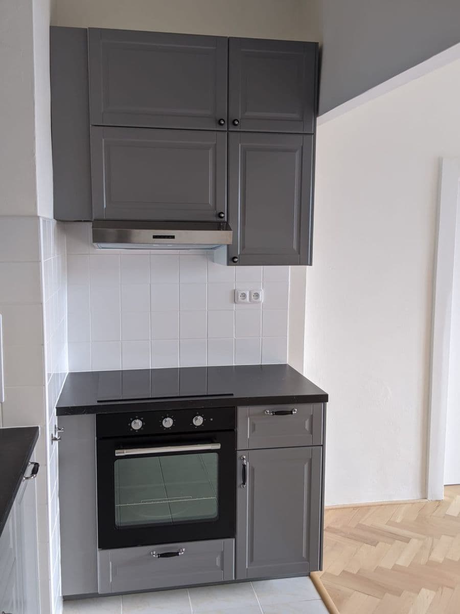 Pronájem bytu 2+kk 62 m², Josefa Čapka, Kladno, Středočeský kraj Pronájem bytu 2+kk 62 m², Josefa Čapka, Kladno, Středočeský kraj