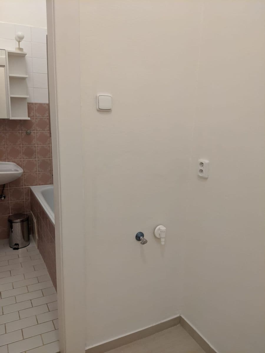 Pronájem bytu 2+kk 62 m², Josefa Čapka, Kladno, Středočeský kraj Pronájem bytu 2+kk 62 m², Josefa Čapka, Kladno, Středočeský kraj