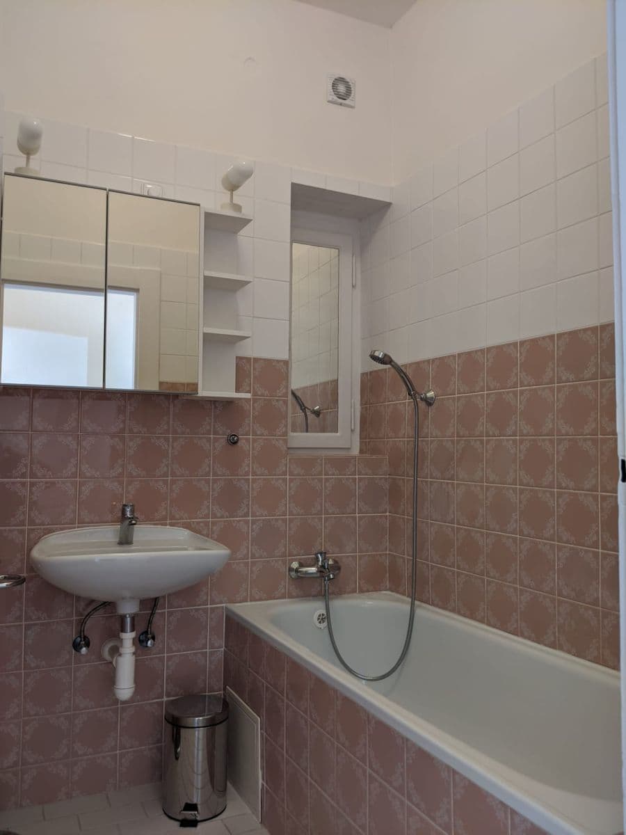 Pronájem bytu 2+kk 62 m², Josefa Čapka, Kladno, Středočeský kraj Pronájem bytu 2+kk 62 m², Josefa Čapka, Kladno, Středočeský kraj