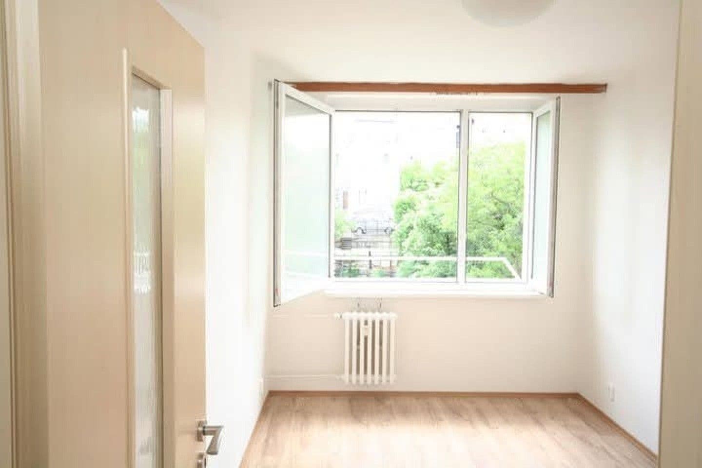 Pronájem bytu 2+kk 47 m², Ohradní, Praha, Praha Pronájem bytu 2+kk 47 m², Ohradní, Praha, Praha