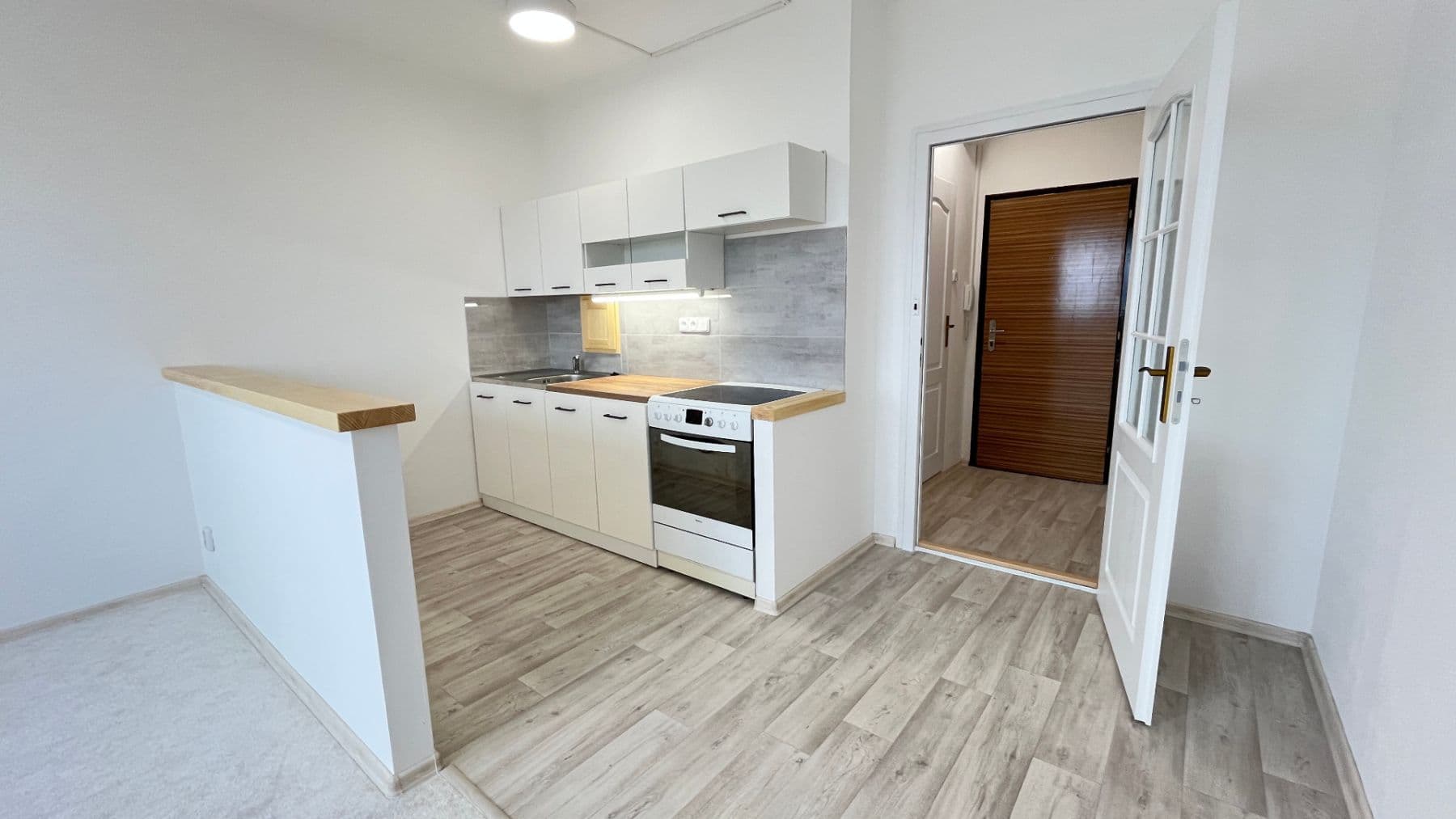 Prodej bytu 1+kk 27 m², U Školky, Tanvald, Liberecký kraj Prodej bytu 1+kk 27 m², U Školky, Tanvald, Liberecký kraj