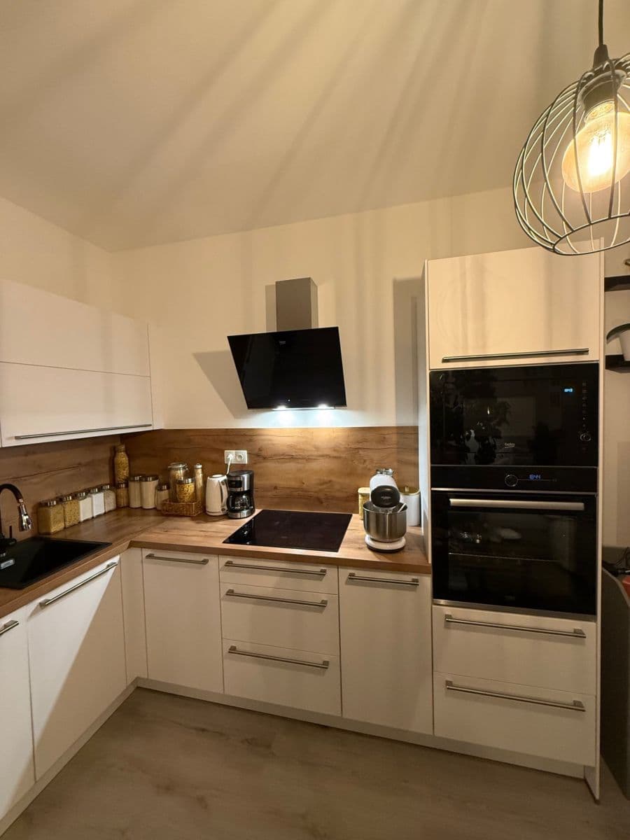 Prodej bytu 3+kk 63 m², Višňová, Milovice, Středočeský kraj Prodej bytu 3+kk 63 m², Višňová, Milovice, Středočeský kraj