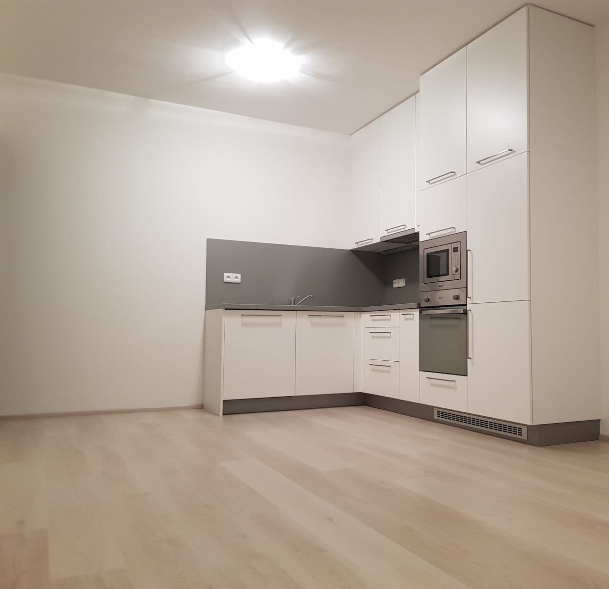 Pronájem bytu 2+kk 43 m², Honzíkova, Praha, Praha Pronájem bytu 2+kk 43 m², Honzíkova, Praha, Praha