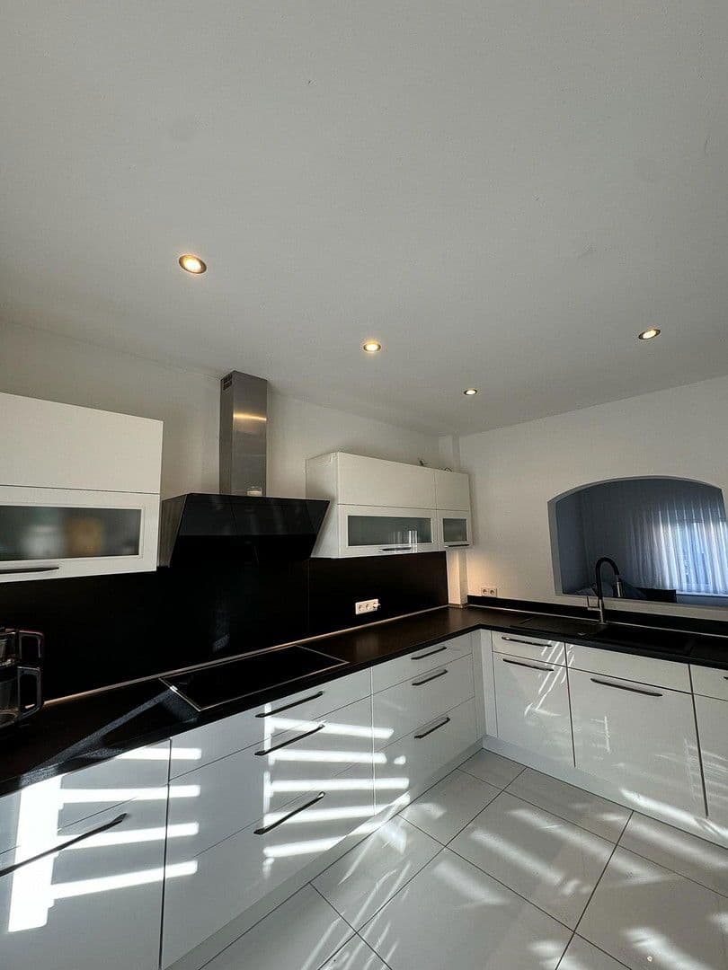 Prodej domu 100 m², pozemek 119 m², Hockenheim, Bádensko-Württembersko Prodej domu 100 m², pozemek 119 m², Hockenheim, Bádensko-Württembersko