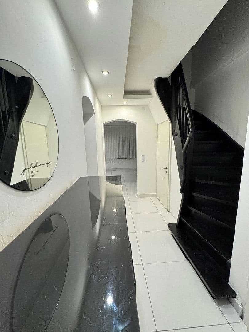 Prodej domu 100 m², pozemek 119 m², Hockenheim, Bádensko-Württembersko Prodej domu 100 m², pozemek 119 m², Hockenheim, Bádensko-Württembersko