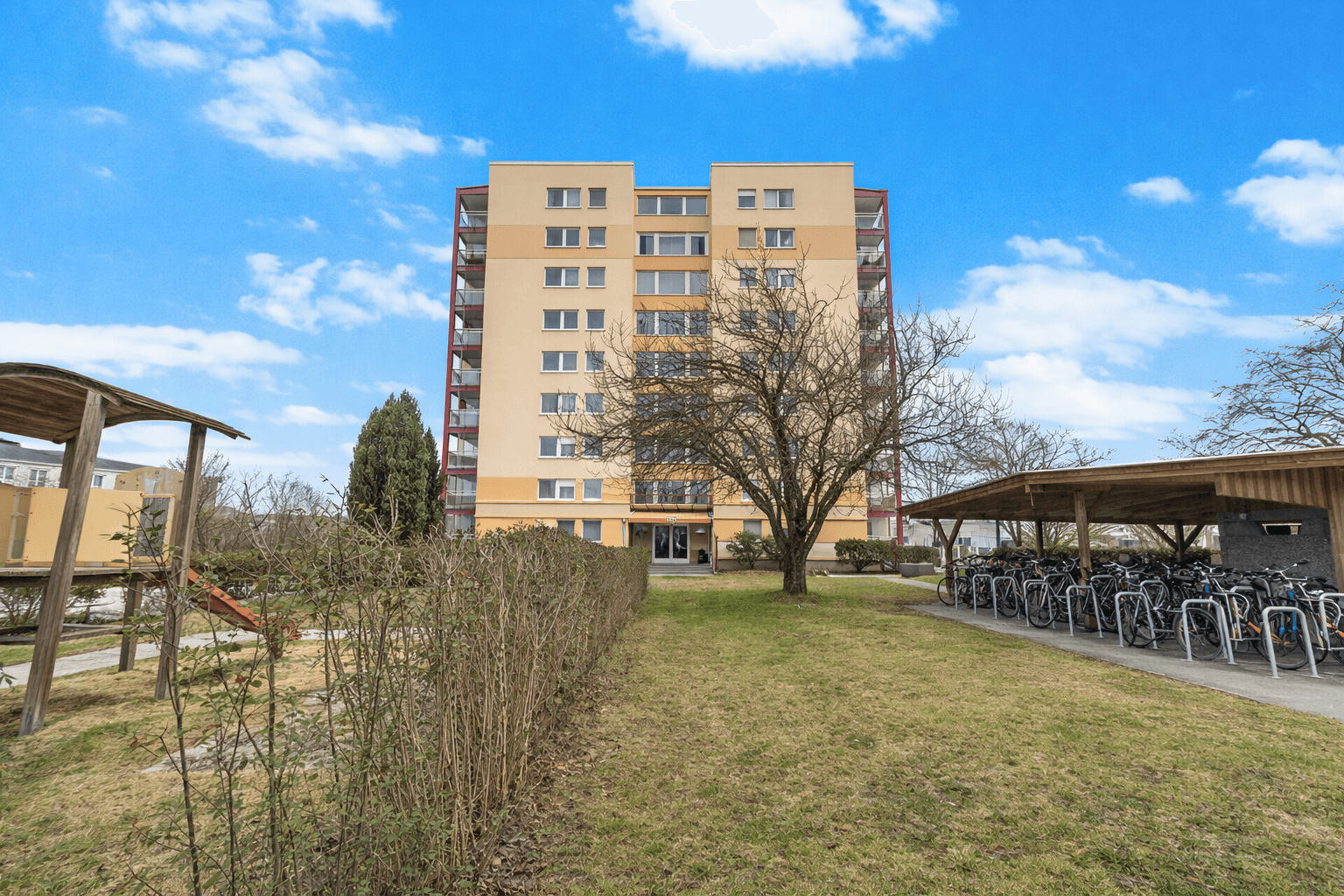Prodej bytu 3+1 74 m², Germering, Bavorsko Prodej bytu 3+1 74 m², Germering, Bavorsko
