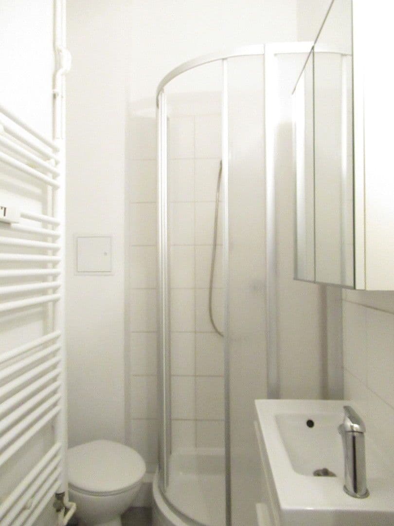 Pronájem bytu 1+1 34 m², Berlin, Berlín Pronájem bytu 1+1 34 m², Berlin, Berlín