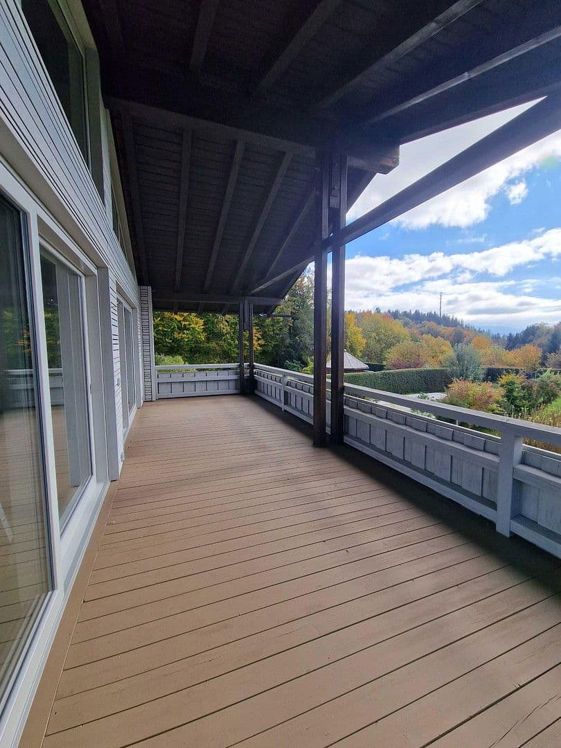 Pronájem bytu 4+1 151 m², Gaißacher Straße 82, 83646 Bad Tölz, Bavorsko Pronájem bytu 4+1 151 m², Gaißacher Straße 82, 83646 Bad Tölz, Bavorsko