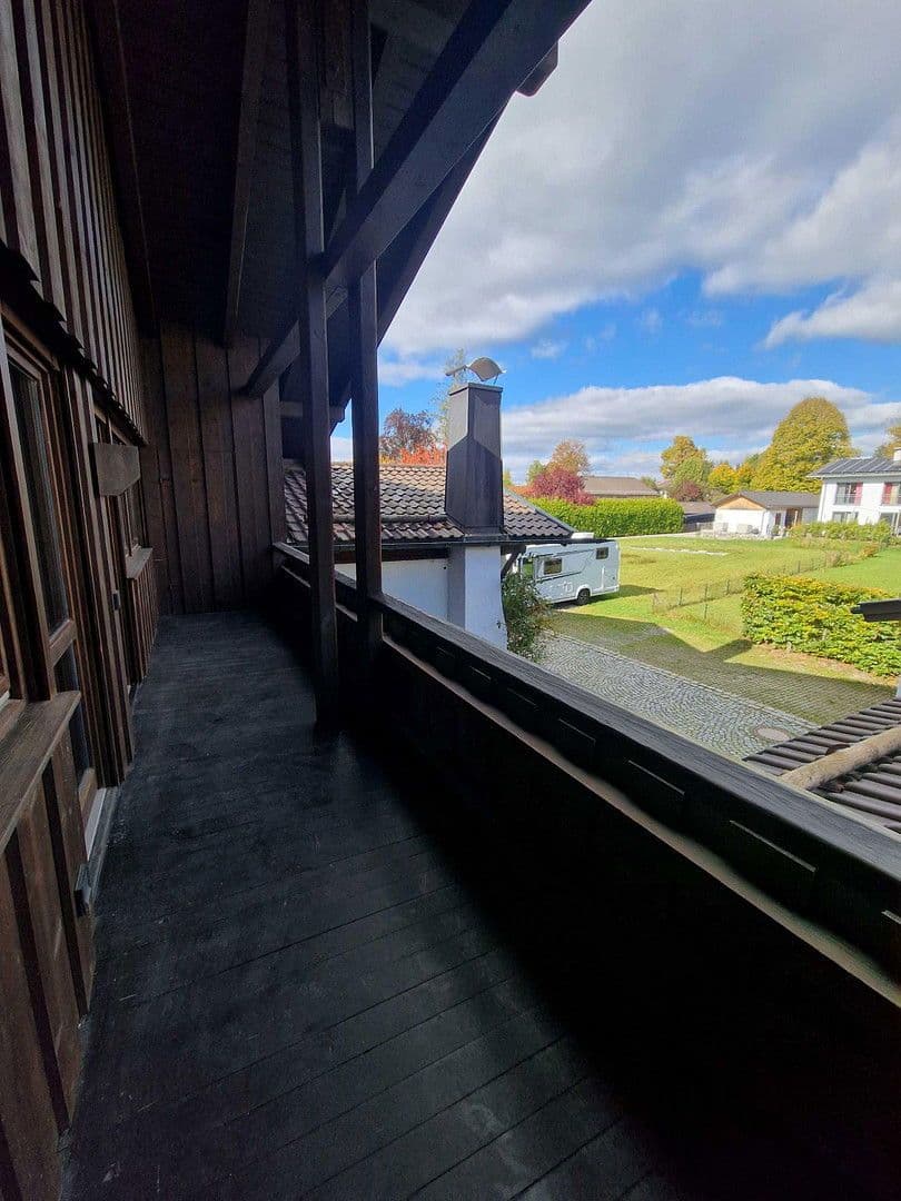 Pronájem bytu 4+1 151 m², Gaißacher Straße 82, 83646 Bad Tölz, Bavorsko Pronájem bytu 4+1 151 m², Gaißacher Straße 82, 83646 Bad Tölz, Bavorsko