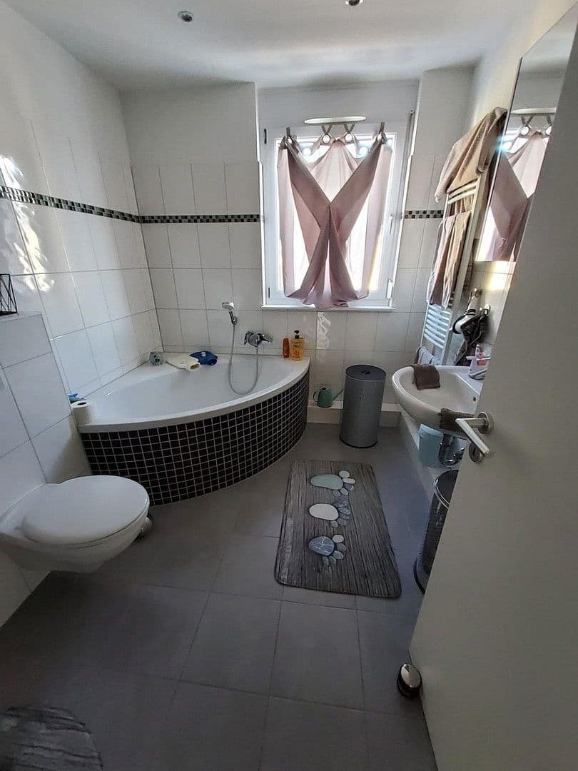 Pronájem domu 141 m², pozemek 180 m², Theodor-Heuss-Str. 37d, Taunusstein, Hessen Pronájem domu 141 m², pozemek 180 m², Theodor-Heuss-Str. 37d, Taunusstein, Hessen