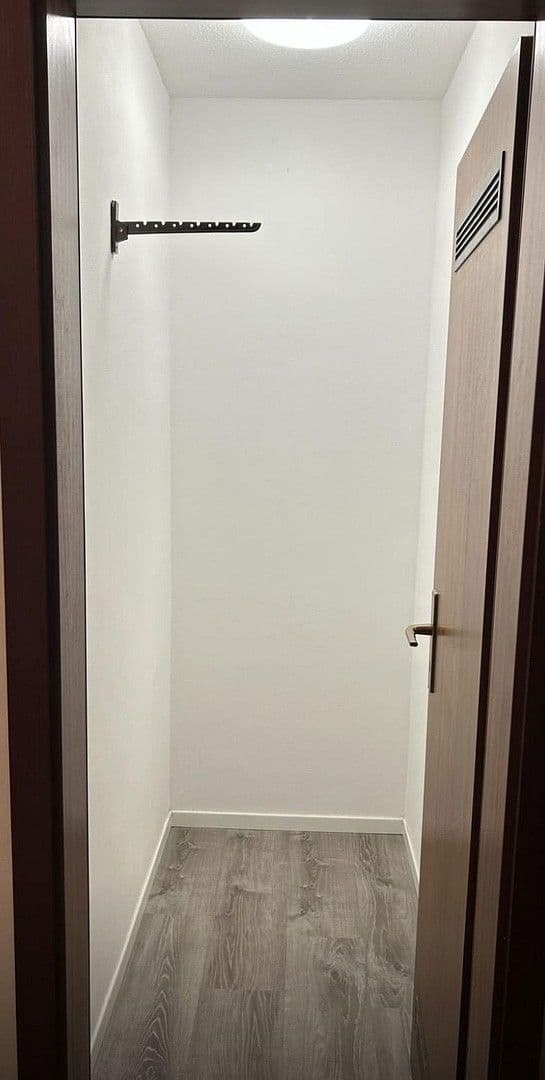 Pronájem bytu 3+1 80 m², Wittelsbacherstraße 21a, Nürnberg, Bavorsko Pronájem bytu 3+1 80 m², Wittelsbacherstraße 21a, Nürnberg, Bavorsko