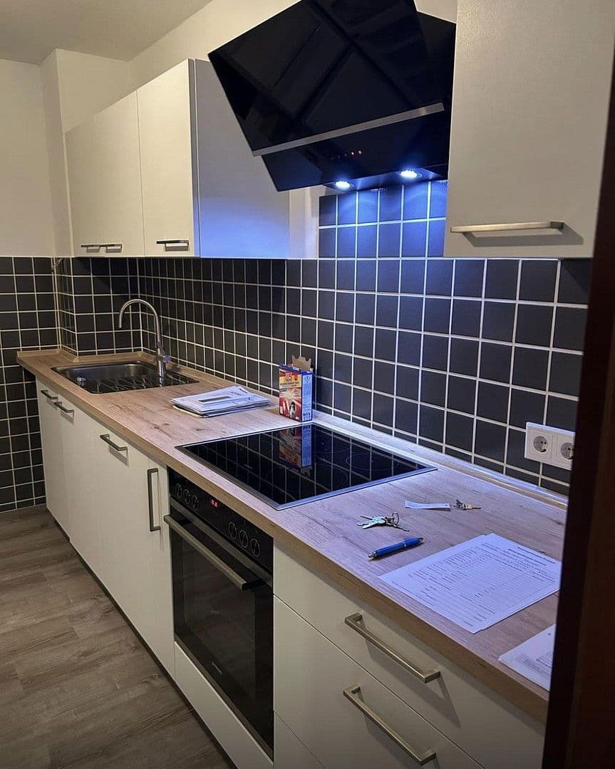 Pronájem bytu 3+1 80 m², Wittelsbacherstraße 21a, Nürnberg, Bavorsko Pronájem bytu 3+1 80 m², Wittelsbacherstraße 21a, Nürnberg, Bavorsko