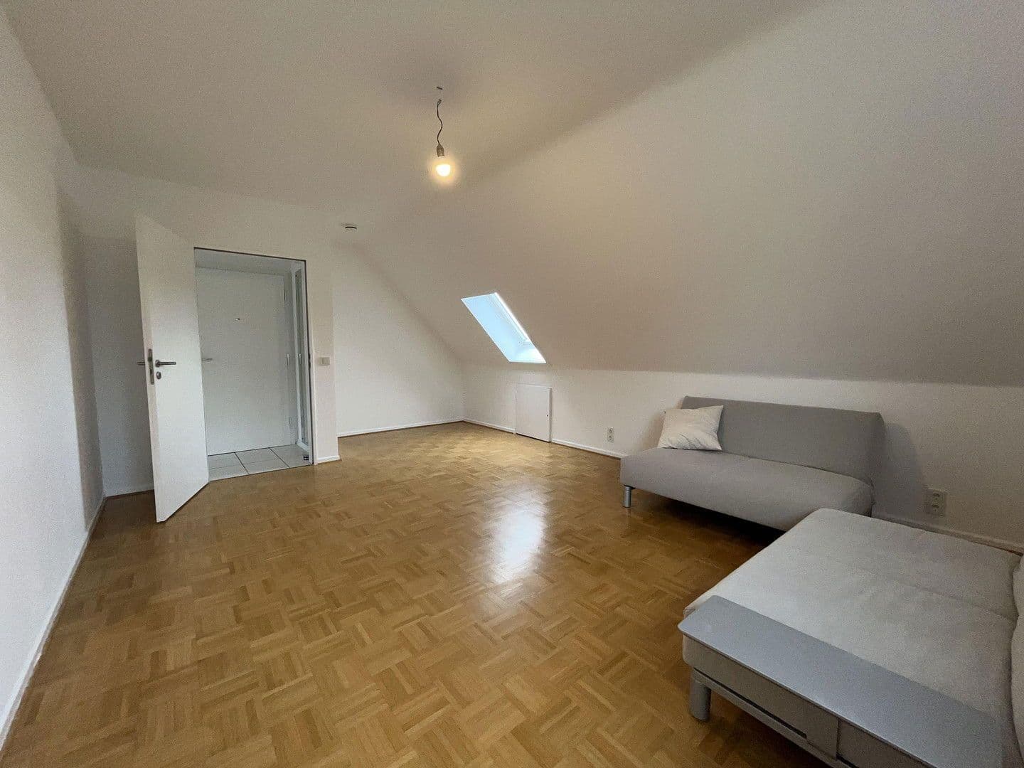 Prodej bytu 2+1 64 m², Bedburger Straße 6, Düsseldorf, Severní Porýní-Vestfálsko Prodej bytu 2+1 64 m², Bedburger Straße 6, Düsseldorf, Severní Porýní-Vestfálsko