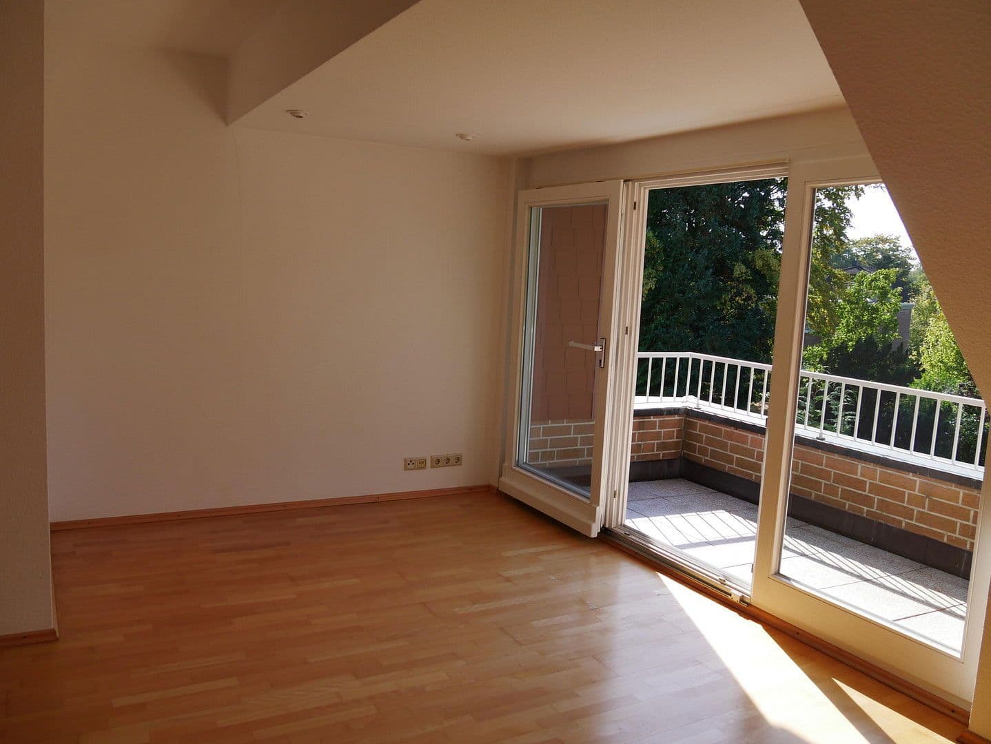 Prodej bytu 2+1 85 m², Eckerkamp 8, Wellingsbüttel, Hamburg Prodej bytu 2+1 85 m², Eckerkamp 8, Wellingsbüttel, Hamburg