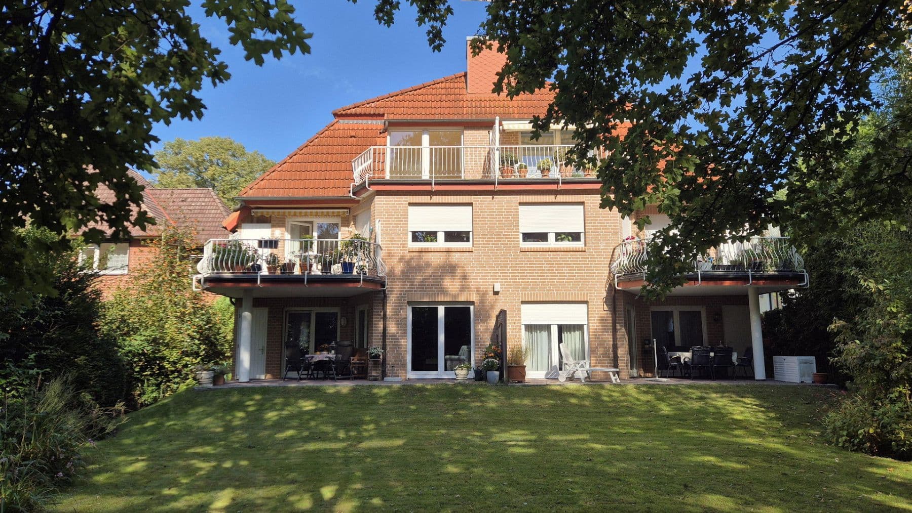 Prodej bytu 2+1 85 m², Eckerkamp 8, Wellingsbüttel, Hamburg Prodej bytu 2+1 85 m², Eckerkamp 8, Wellingsbüttel, Hamburg