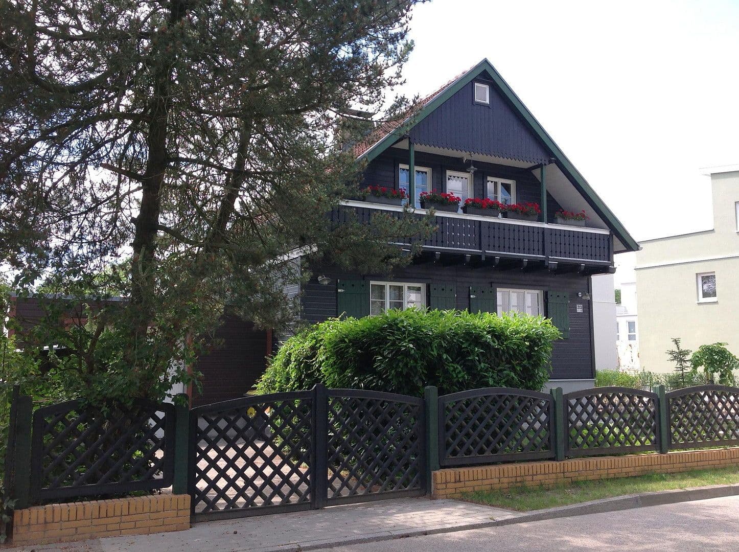 Pronájem domu 144 m², pozemek 450 m², Berlin, Berlín Pronájem domu 144 m², pozemek 450 m², Berlin, Berlín