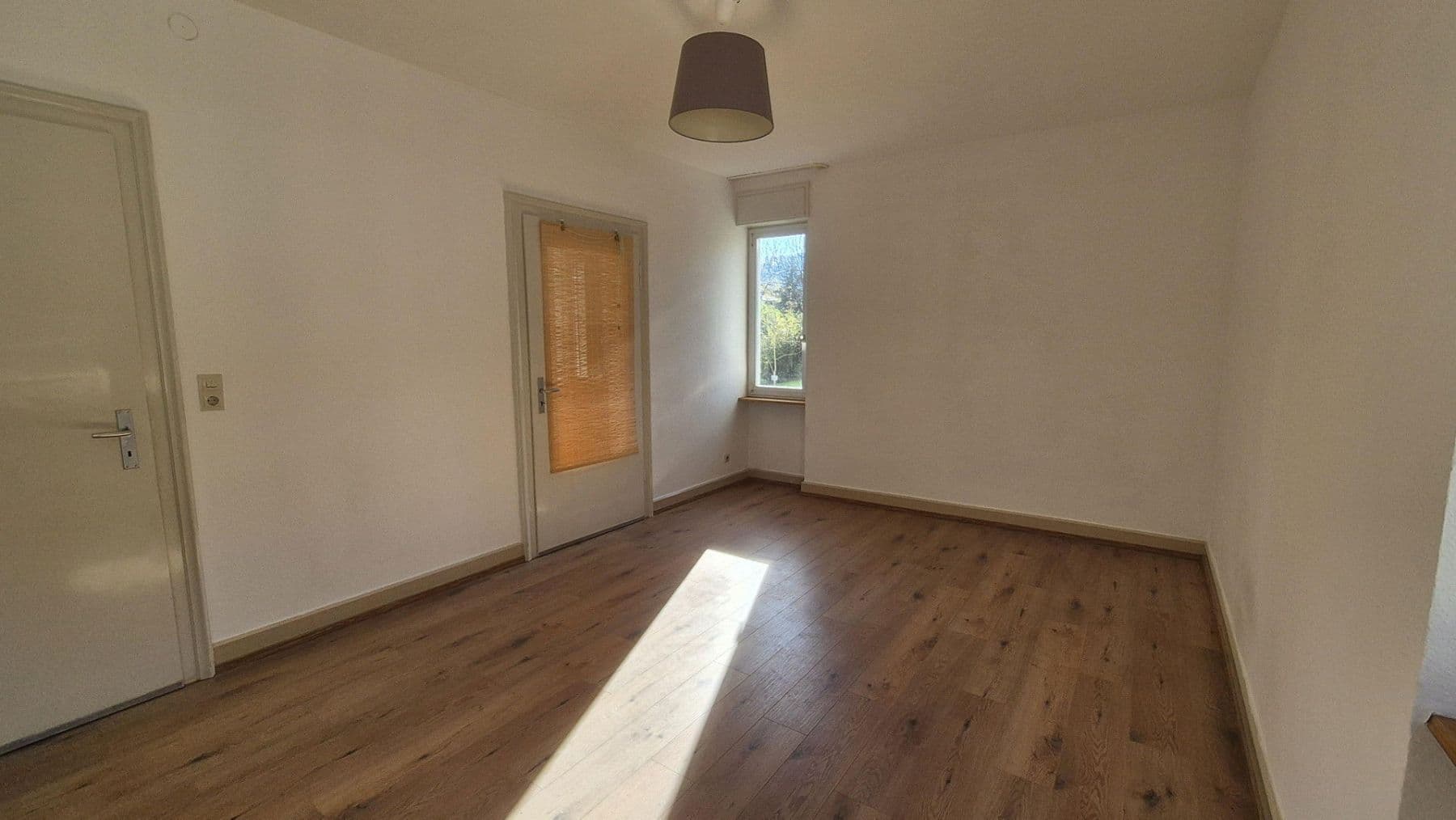 Pronájem bytu 4+1 120 m², Bad Säckingen, Bádensko-Württembersko Pronájem bytu 4+1 120 m², Bad Säckingen, Bádensko-Württembersko