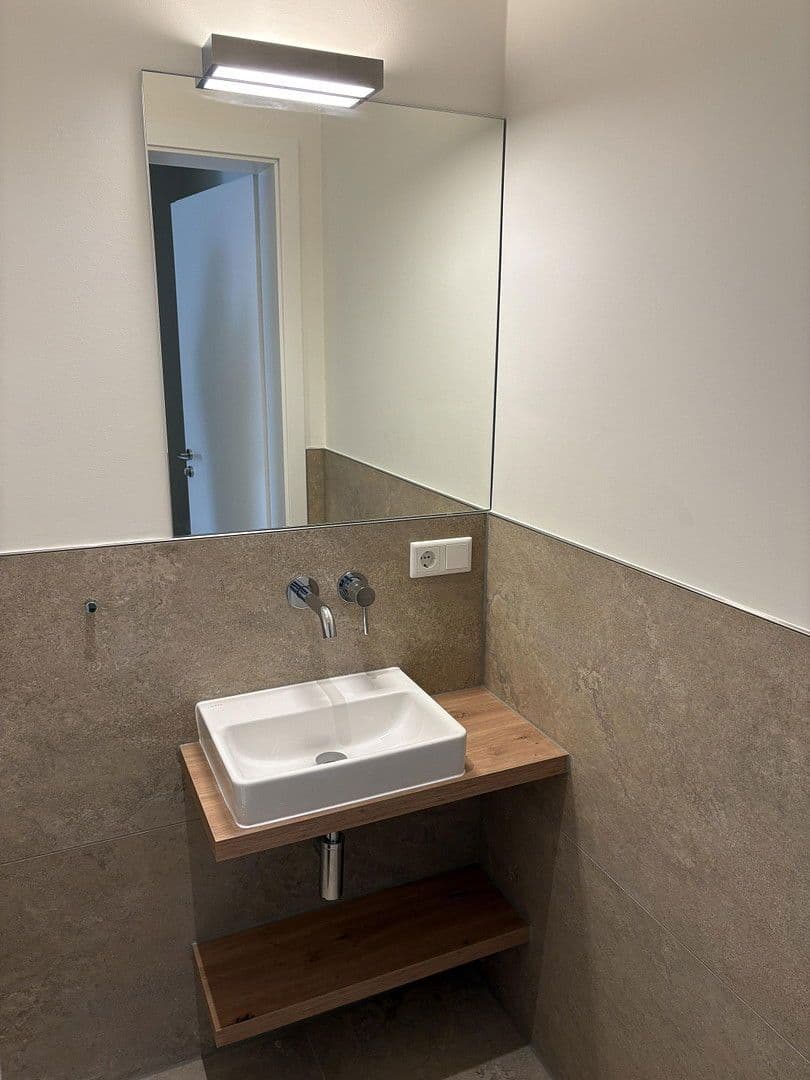 Pronájem bytu 3+1 79 m², Legden, Severní Porýní-Vestfálsko Pronájem bytu 3+1 79 m², Legden, Severní Porýní-Vestfálsko