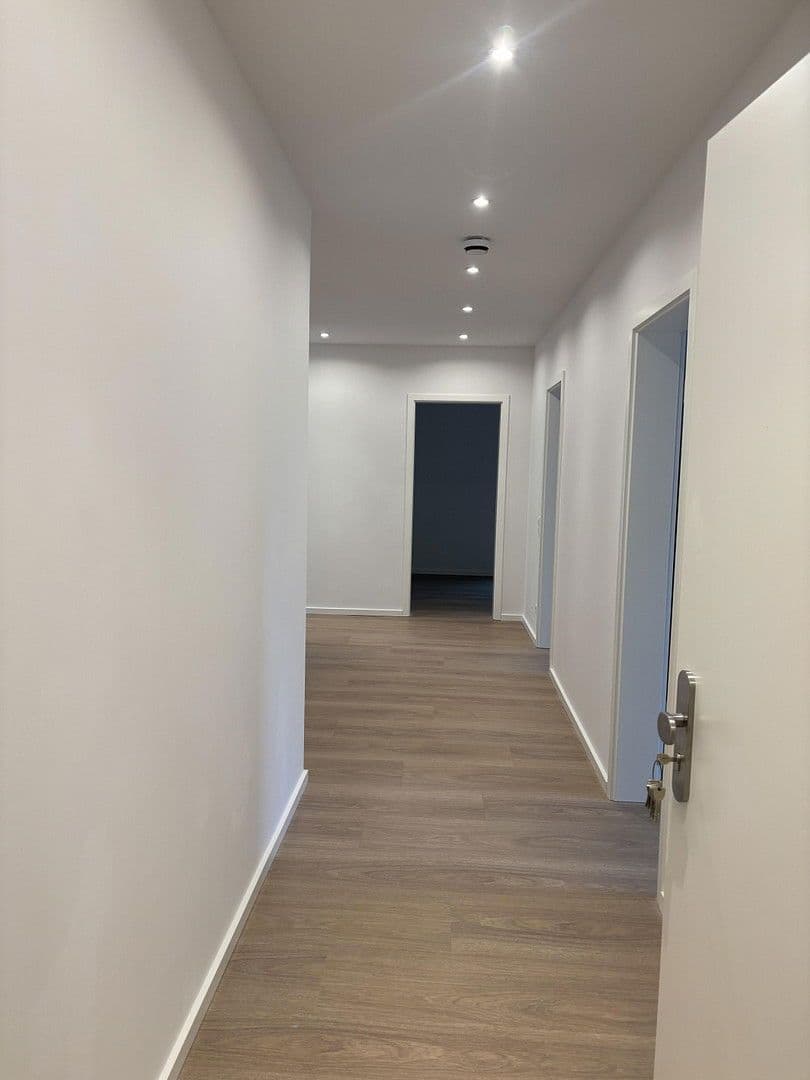 Pronájem bytu 3+1 101 m², Am Kahlenberg 18, Burg (Dithmarschen), Šlesvicko-Holštýnsko Pronájem bytu 3+1 101 m², Am Kahlenberg 18, Burg (Dithmarschen), Šlesvicko-Holštýnsko