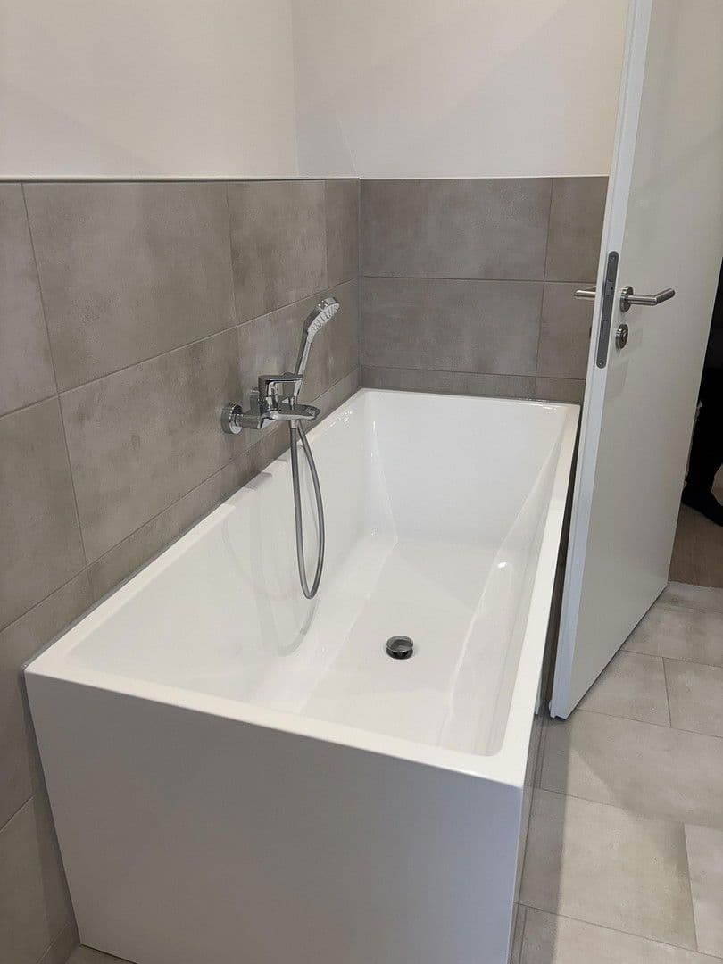 Pronájem bytu 3+1 101 m², Am Kahlenberg 18, Burg (Dithmarschen), Šlesvicko-Holštýnsko Pronájem bytu 3+1 101 m², Am Kahlenberg 18, Burg (Dithmarschen), Šlesvicko-Holštýnsko