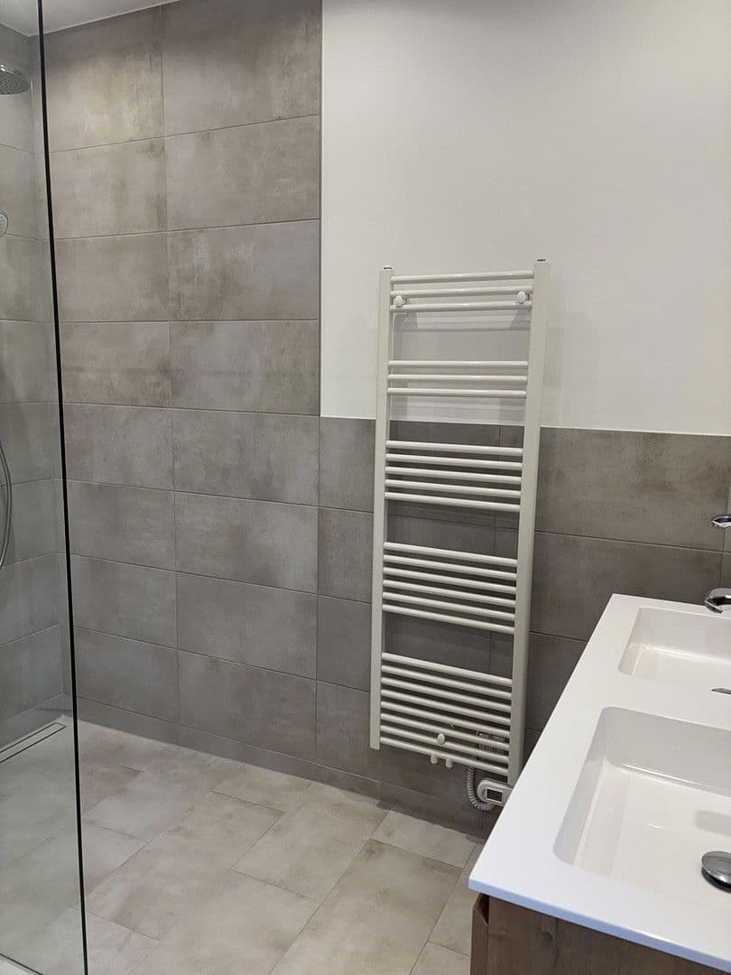 Pronájem bytu 3+1 101 m², Am Kahlenberg 18, Burg (Dithmarschen), Šlesvicko-Holštýnsko Pronájem bytu 3+1 101 m², Am Kahlenberg 18, Burg (Dithmarschen), Šlesvicko-Holštýnsko