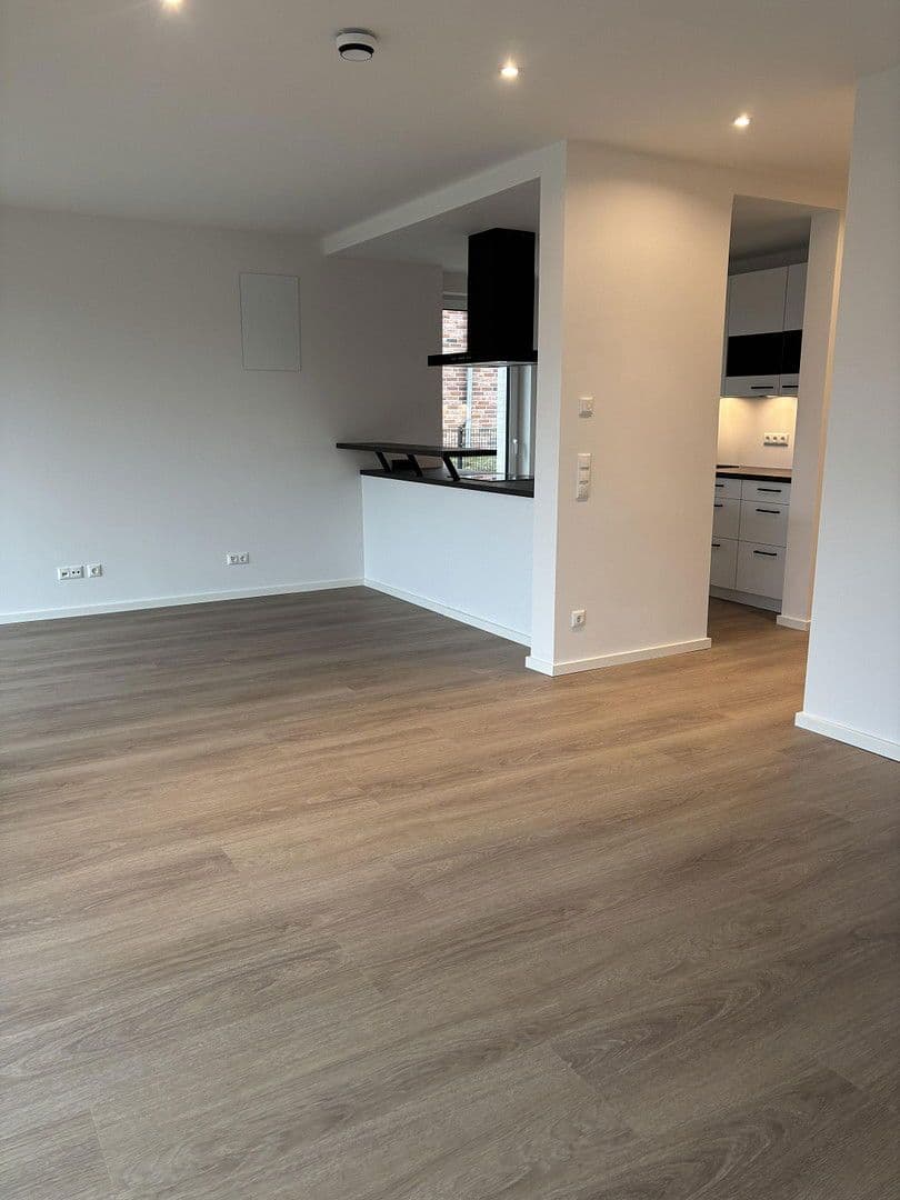 Pronájem bytu 3+1 101 m², Am Kahlenberg 18, Burg (Dithmarschen), Šlesvicko-Holštýnsko Pronájem bytu 3+1 101 m², Am Kahlenberg 18, Burg (Dithmarschen), Šlesvicko-Holštýnsko