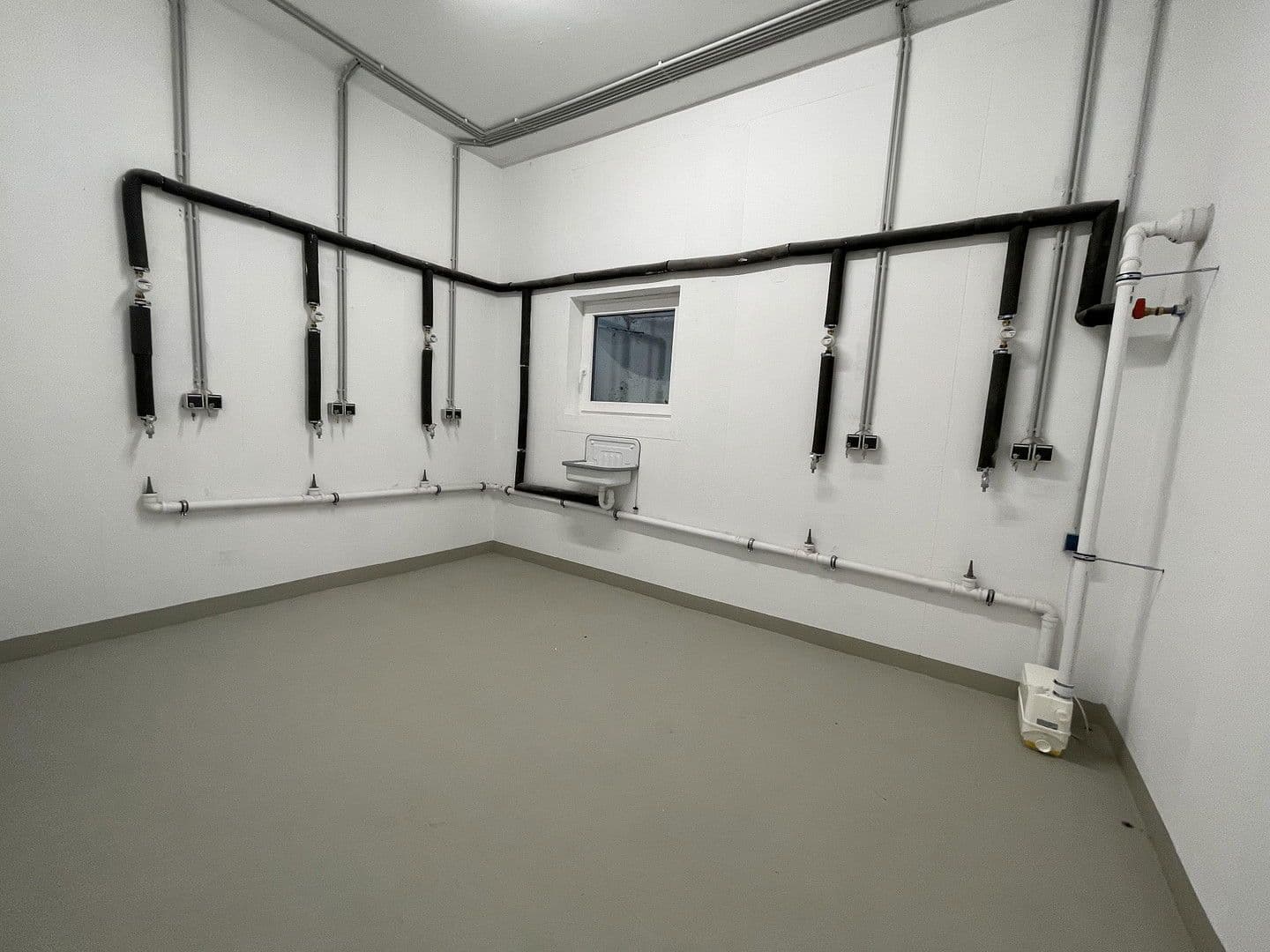 Pronájem bytu 2+1 75 m², Kirschblütenweg 11, Düsseldorf, Severní Porýní-Vestfálsko Pronájem bytu 2+1 75 m², Kirschblütenweg 11, Düsseldorf, Severní Porýní-Vestfálsko