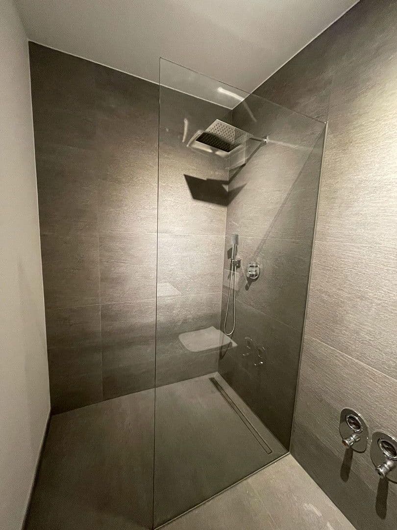 Pronájem bytu 2+1 75 m², Kirschblütenweg 11, Düsseldorf, Severní Porýní-Vestfálsko Pronájem bytu 2+1 75 m², Kirschblütenweg 11, Düsseldorf, Severní Porýní-Vestfálsko