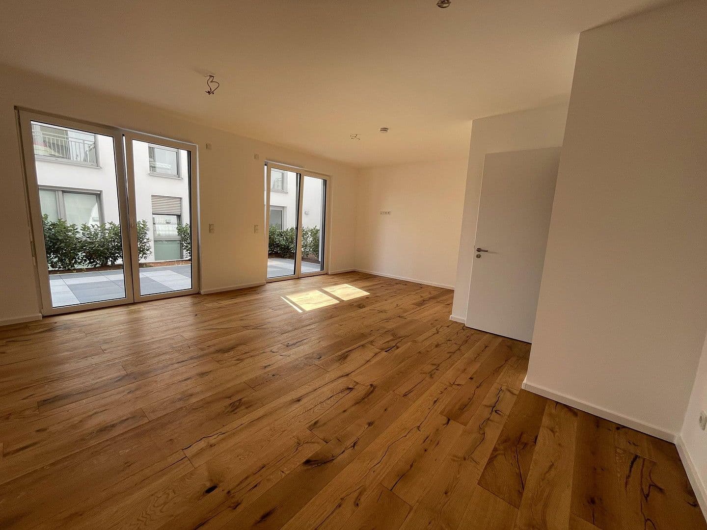 Pronájem bytu 2+1 75 m², Kirschblütenweg 11, Düsseldorf, Severní Porýní-Vestfálsko Pronájem bytu 2+1 75 m², Kirschblütenweg 11, Düsseldorf, Severní Porýní-Vestfálsko