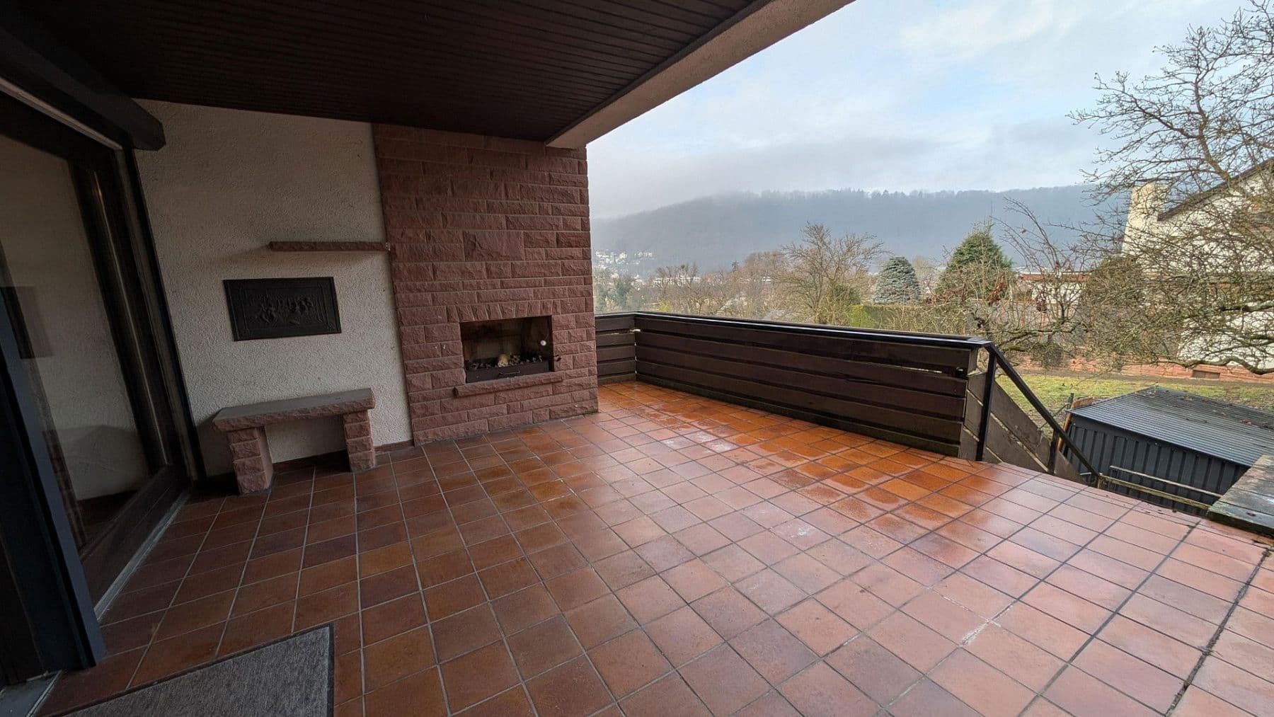 Pronájem bytu 3+1 120 m², Bürgermeister-Fröber-Weg 2, Kreuzwertheim, Bavorsko Pronájem bytu 3+1 120 m², Bürgermeister-Fröber-Weg 2, Kreuzwertheim, Bavorsko