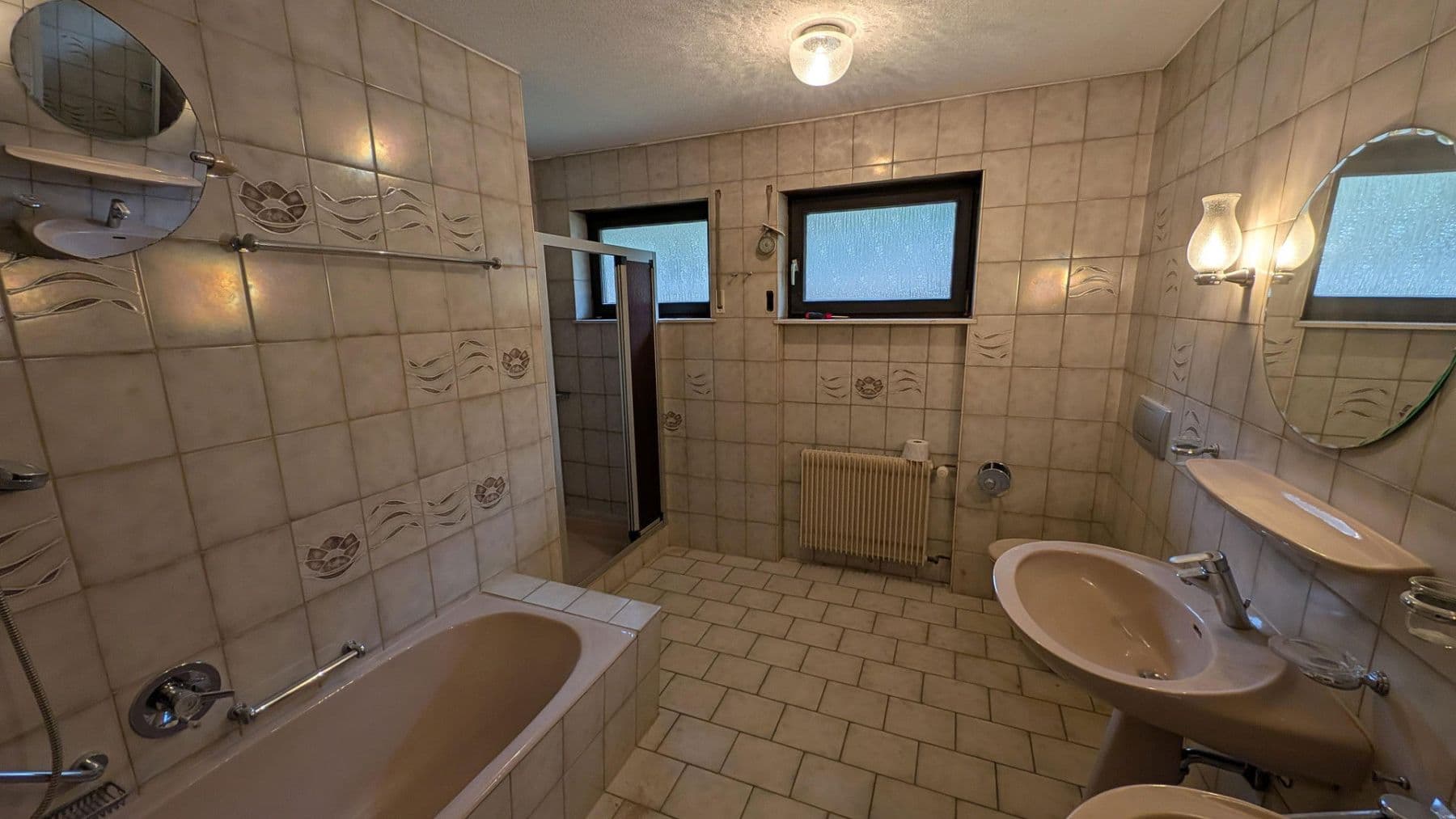 Pronájem bytu 3+1 120 m², Bürgermeister-Fröber-Weg 2, Kreuzwertheim, Bavorsko Pronájem bytu 3+1 120 m², Bürgermeister-Fröber-Weg 2, Kreuzwertheim, Bavorsko