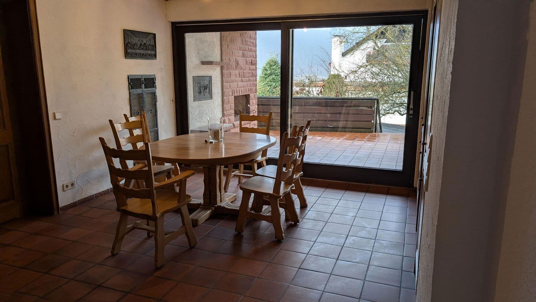 Pronájem bytu 3+1 120 m², Bürgermeister-Fröber-Weg 2, Kreuzwertheim, Bavorsko Pronájem bytu 3+1 120 m², Bürgermeister-Fröber-Weg 2, Kreuzwertheim, Bavorsko