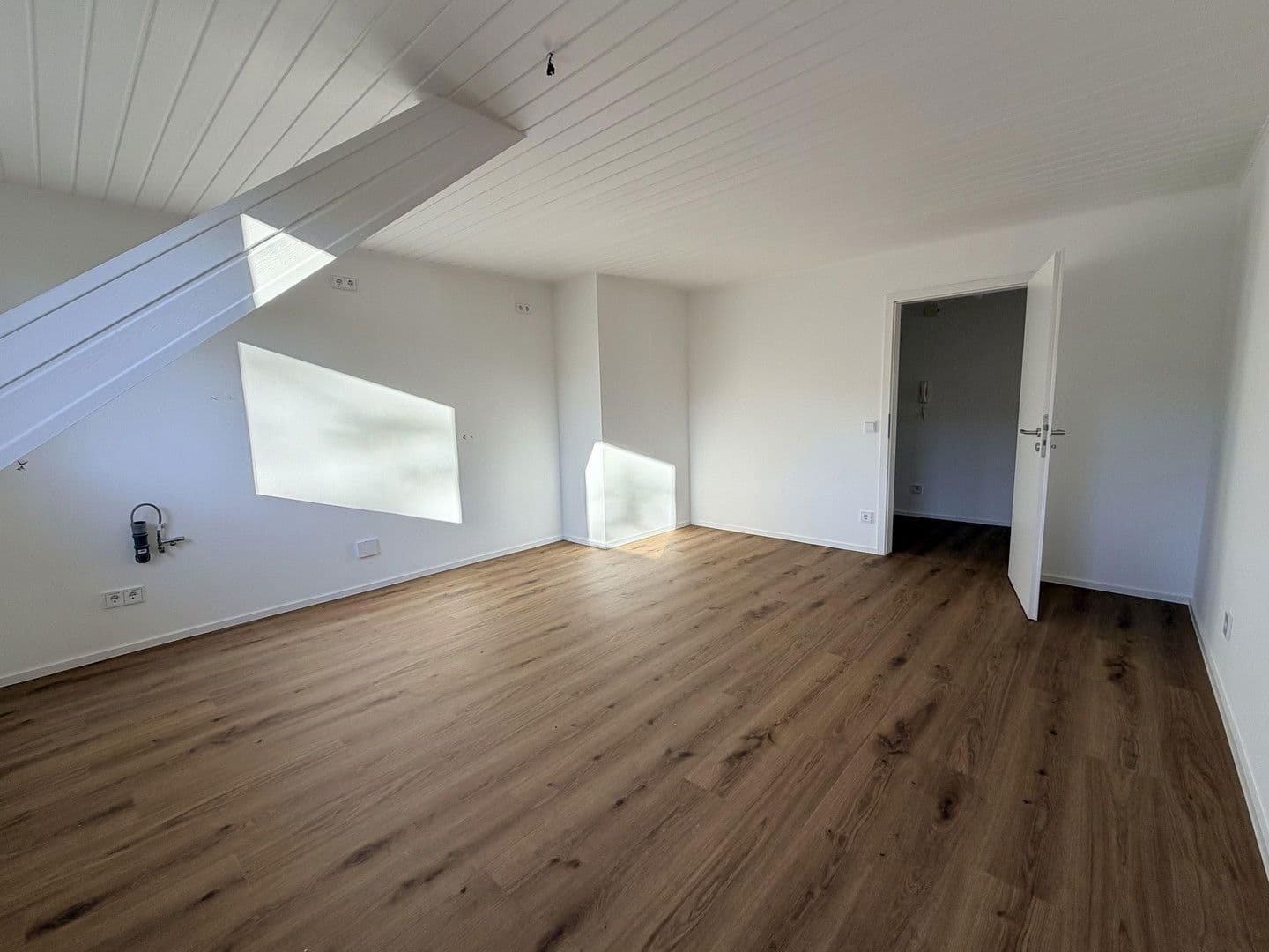 Prodej bytu 3+1 95 m², Bornhausweg 15, Freudenberg, Severní Porýní-Vestfálsko Prodej bytu 3+1 95 m², Bornhausweg 15, Freudenberg, Severní Porýní-Vestfálsko