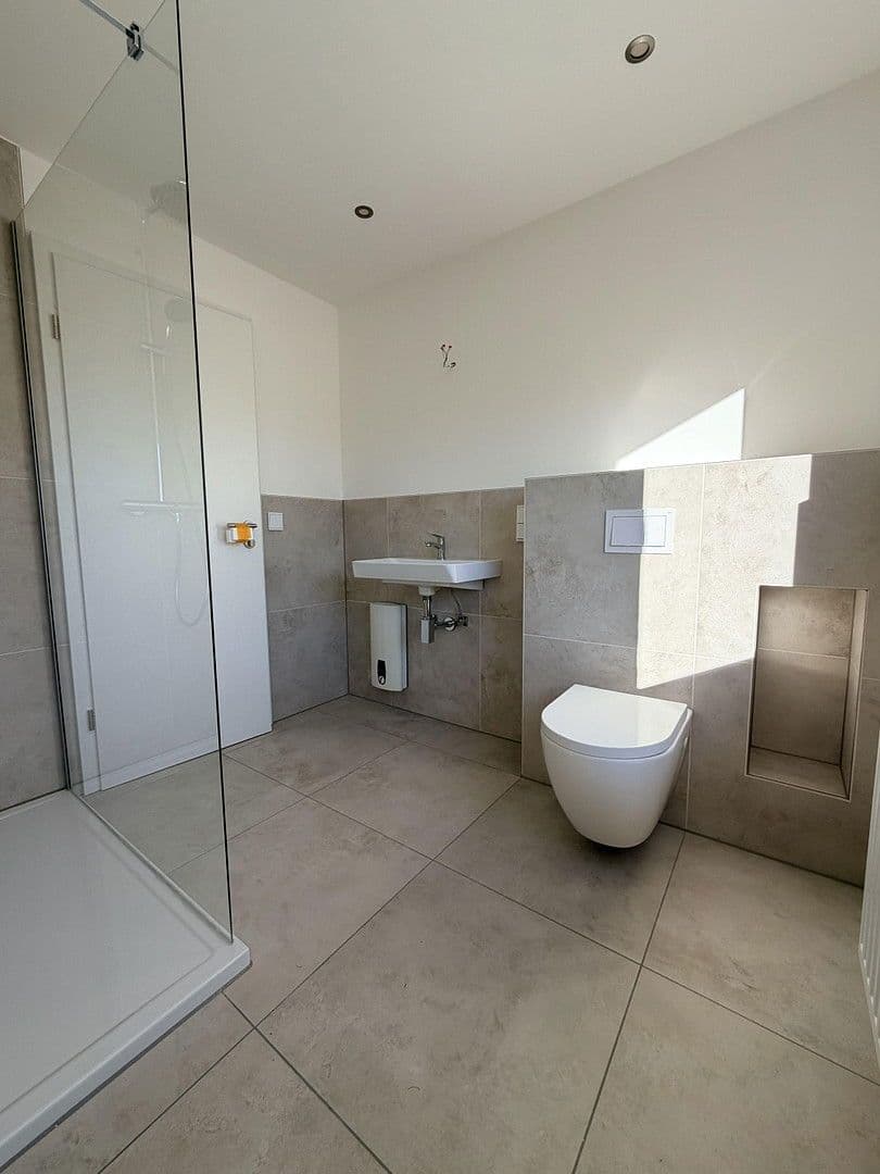 Prodej bytu 3+1 95 m², Bornhausweg 15, Freudenberg, Severní Porýní-Vestfálsko Prodej bytu 3+1 95 m², Bornhausweg 15, Freudenberg, Severní Porýní-Vestfálsko