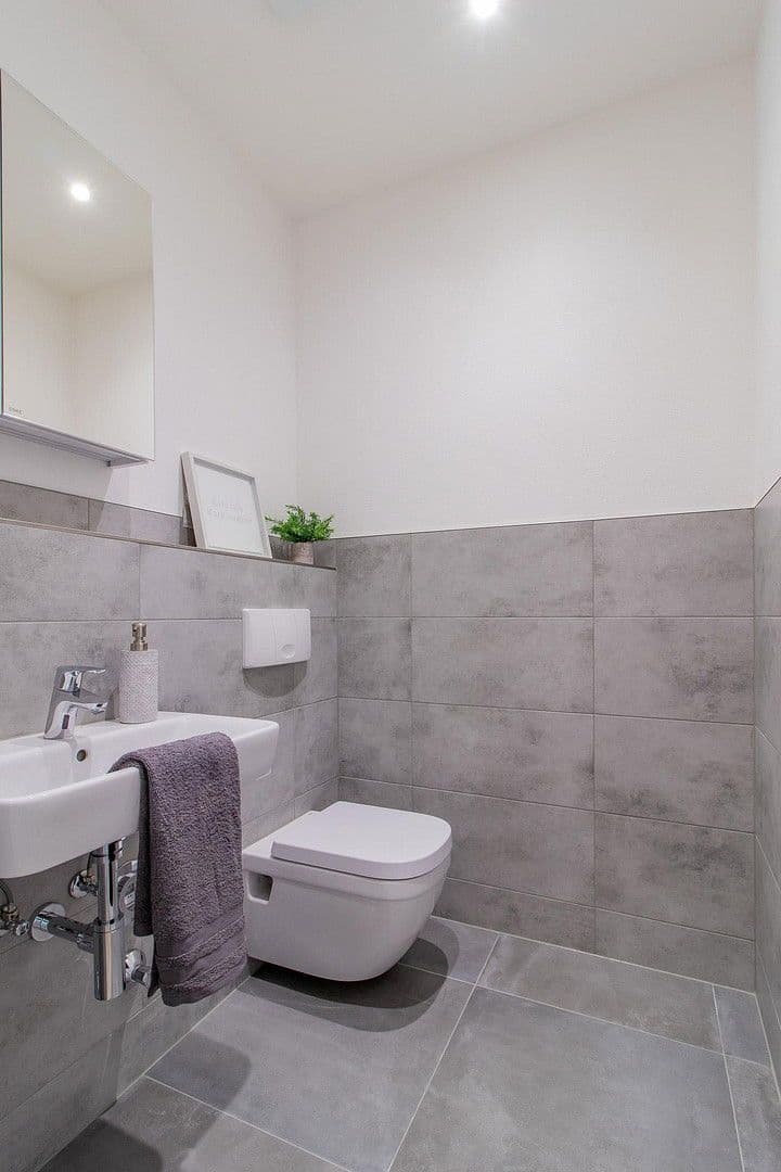 Prodej bytu 4+1 94 m², Chemnitz, Sasko Prodej bytu 4+1 94 m², Chemnitz, Sasko