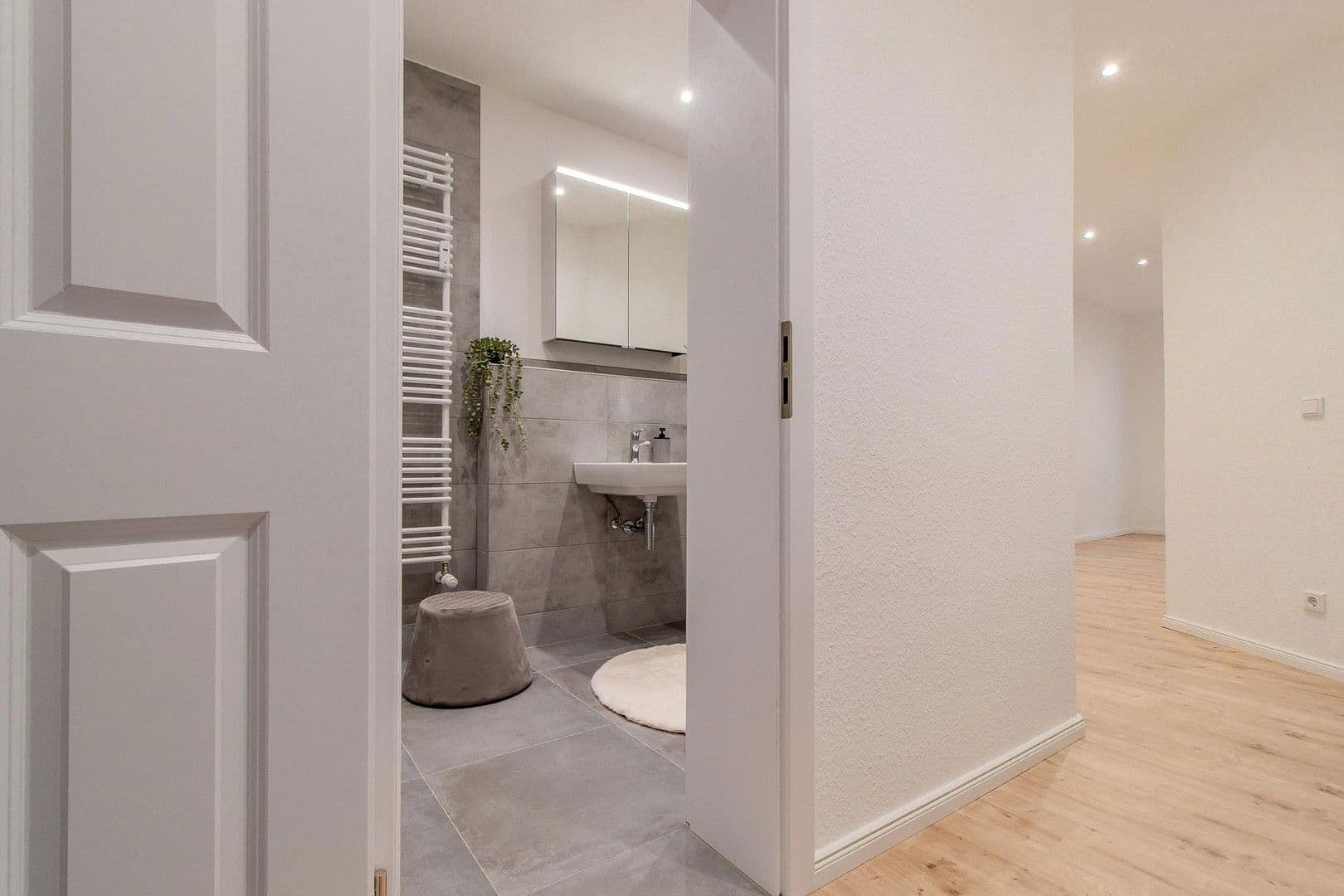 Prodej bytu 4+1 94 m², Chemnitz, Sasko Prodej bytu 4+1 94 m², Chemnitz, Sasko