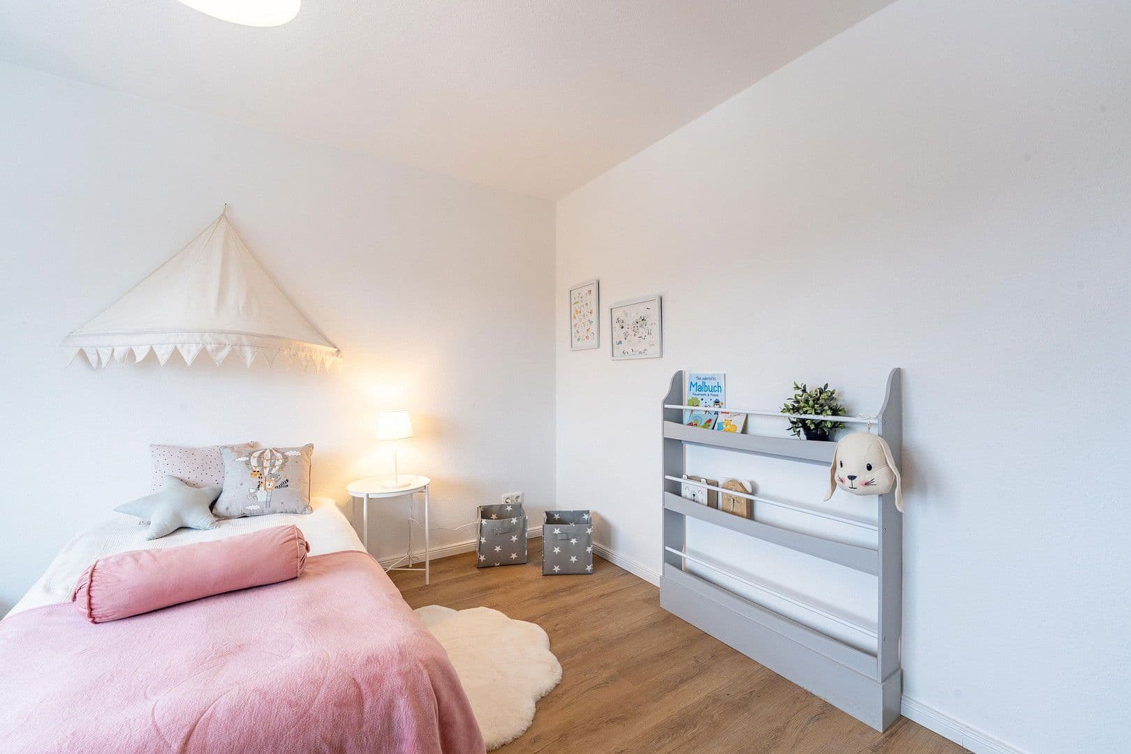 Prodej domu 123 m², pozemek 370 m², Kiel, Šlesvicko-Holštýnsko Prodej domu 123 m², pozemek 370 m², Kiel, Šlesvicko-Holštýnsko