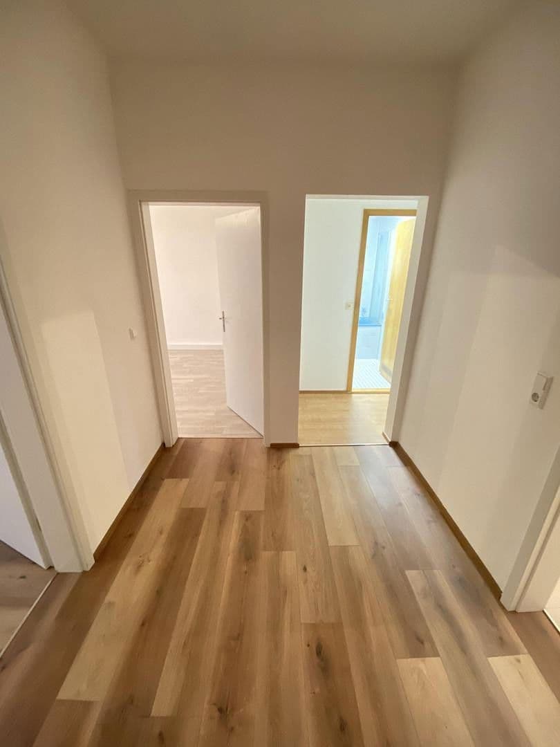 Pronájem bytu 3+1 80 m², Schöllbronner Straße, Ettlingen, Bádensko-Württembersko Pronájem bytu 3+1 80 m², Schöllbronner Straße, Ettlingen, Bádensko-Württembersko