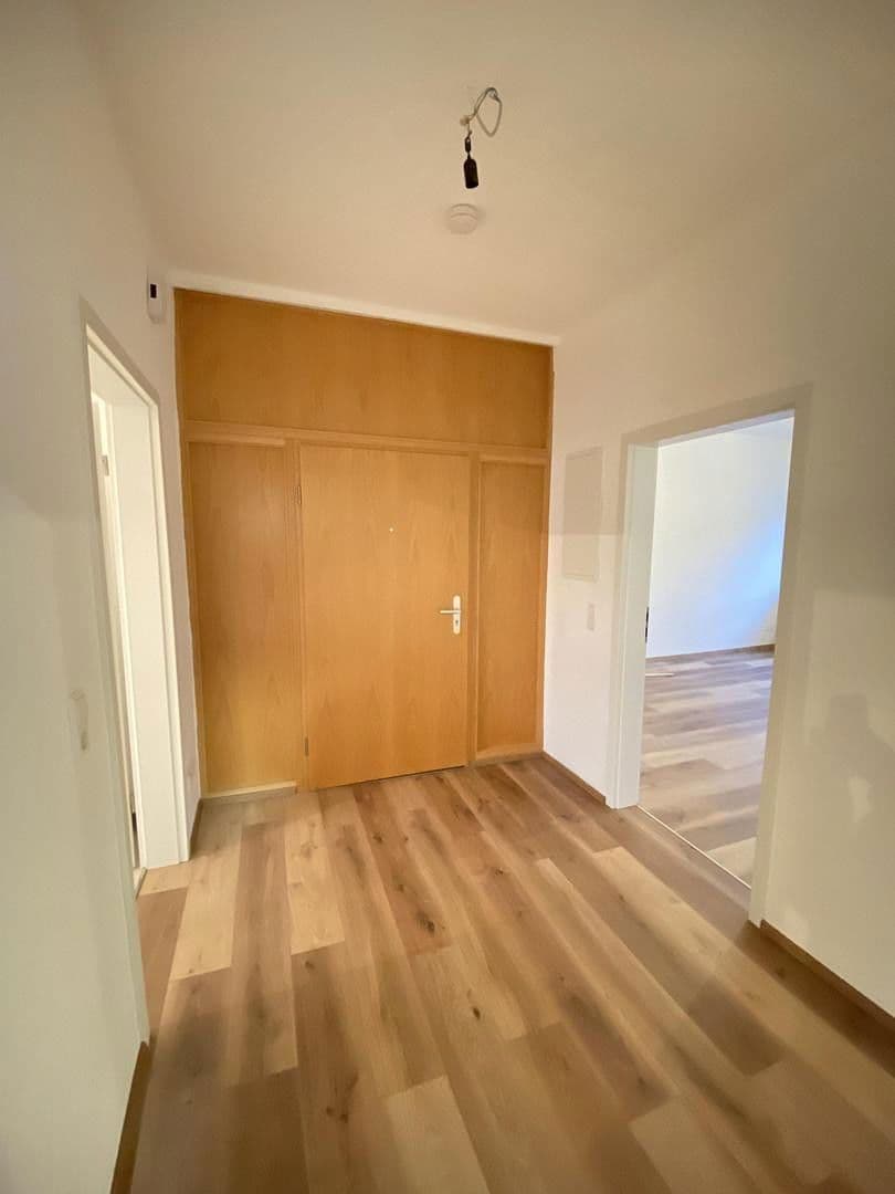 Pronájem bytu 3+1 80 m², Schöllbronner Straße, Ettlingen, Bádensko-Württembersko Pronájem bytu 3+1 80 m², Schöllbronner Straße, Ettlingen, Bádensko-Württembersko
