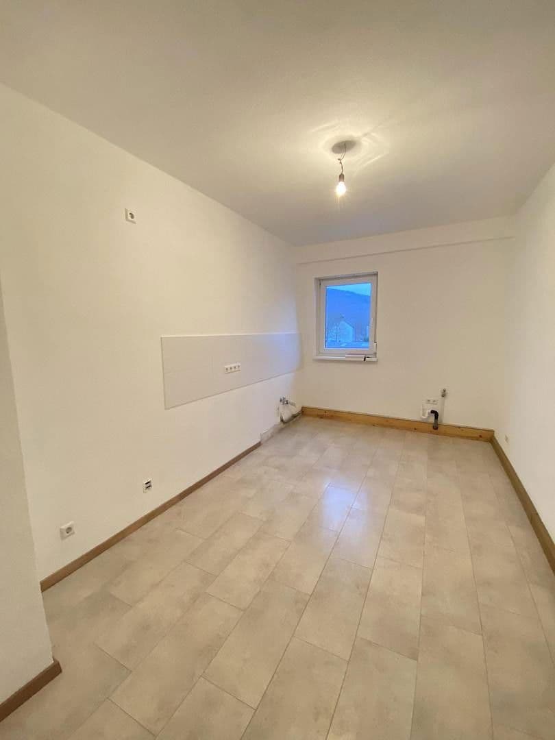 Pronájem bytu 3+1 80 m², Schöllbronner Straße, Ettlingen, Bádensko-Württembersko Pronájem bytu 3+1 80 m², Schöllbronner Straße, Ettlingen, Bádensko-Württembersko