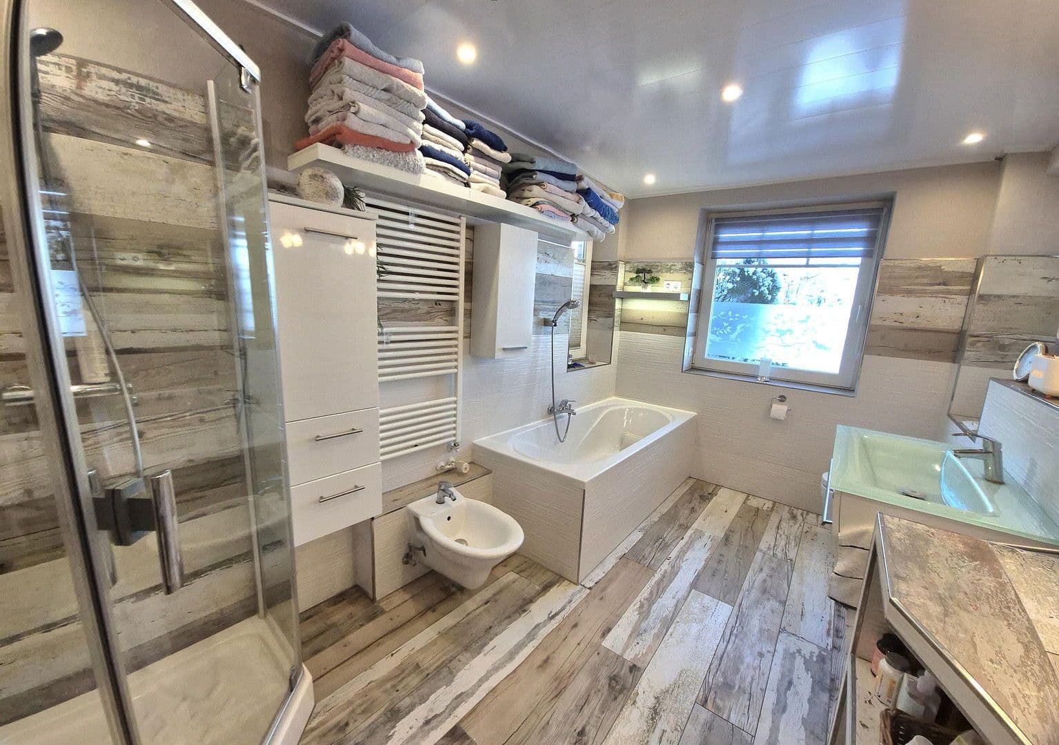 Prodej domu 181 m², pozemek 819 m², Schmiedestr.1, Twedt, Šlesvicko-Holštýnsko Prodej domu 181 m², pozemek 819 m², Schmiedestr.1, Twedt, Šlesvicko-Holštýnsko