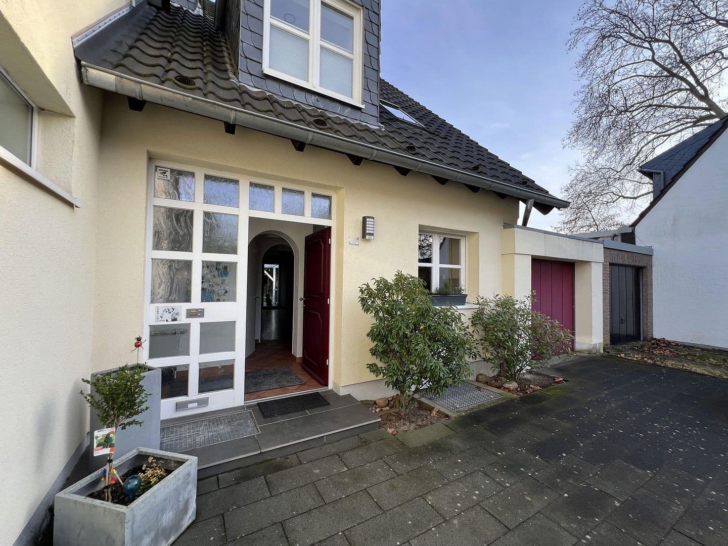 Prodej domu 127 m², pozemek 404 m², Neuss, Severní Porýní-Vestfálsko Prodej domu 127 m², pozemek 404 m², Neuss, Severní Porýní-Vestfálsko