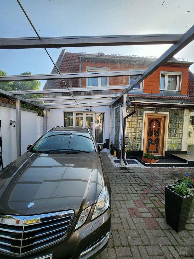 Prodej domu 222 m², pozemek 396 m², Berlin, Berlín Prodej domu 222 m², pozemek 396 m², Berlin, Berlín