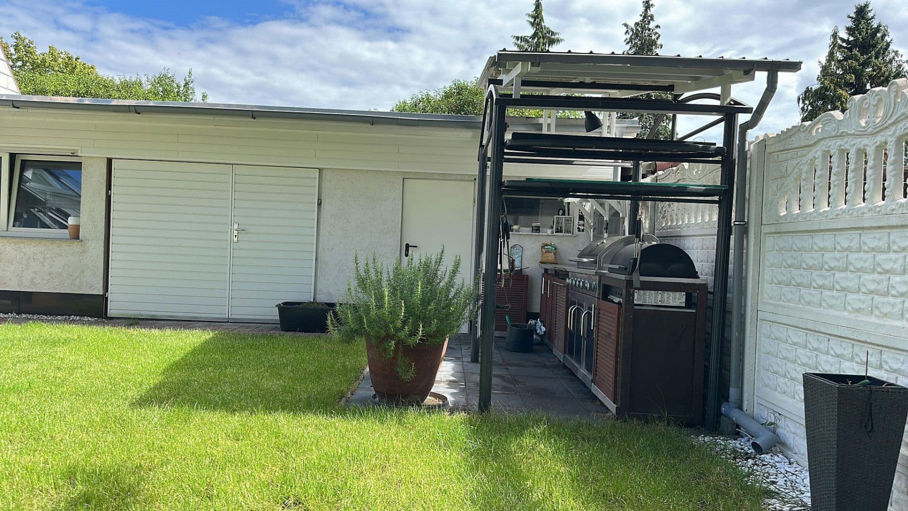 Prodej domu 222 m², pozemek 396 m², Berlin, Berlín Prodej domu 222 m², pozemek 396 m², Berlin, Berlín