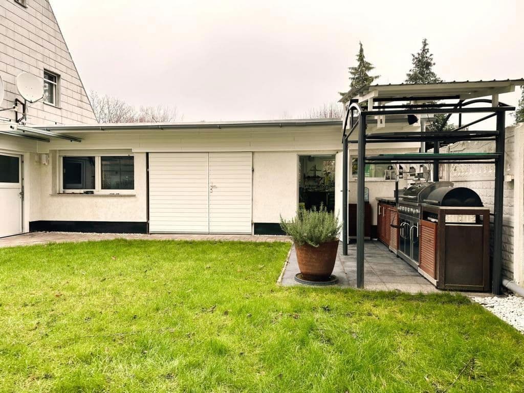 Prodej domu 222 m², pozemek 396 m², Berlin, Berlín Prodej domu 222 m², pozemek 396 m², Berlin, Berlín