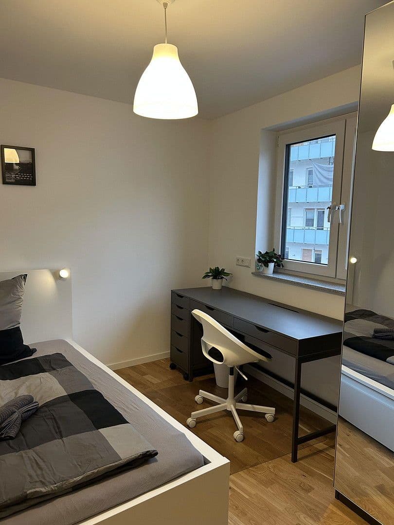 Pronájem bytu 1+kk 30 m², Mannheim, Bádensko-Württembersko Pronájem bytu 1+kk 30 m², Mannheim, Bádensko-Württembersko