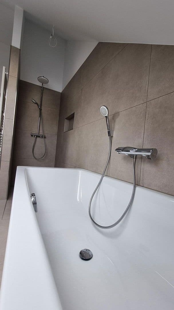 Pronájem bytu 3+1 86 m², Schlüchtern, Hessen Pronájem bytu 3+1 86 m², Schlüchtern, Hessen